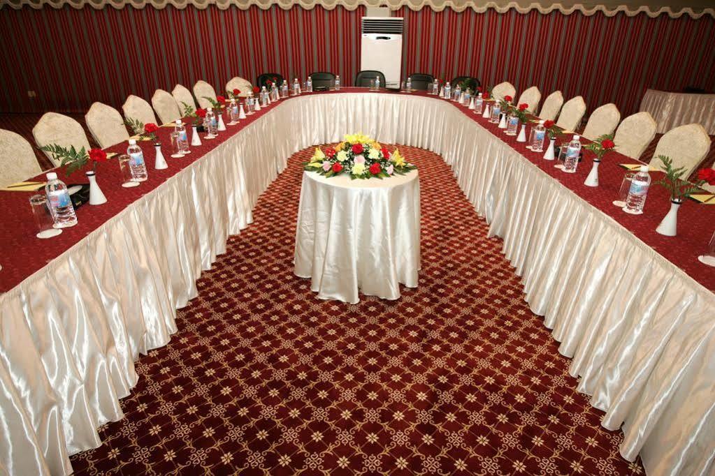 Hotel Dammam Exteriér fotografie